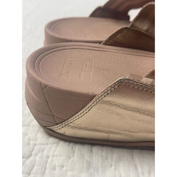 FitFlop Women’s Sandals – Metallic Bronze Flip Flop Sandals – Size US 7 / EU 38 - Picture 9 of 12
